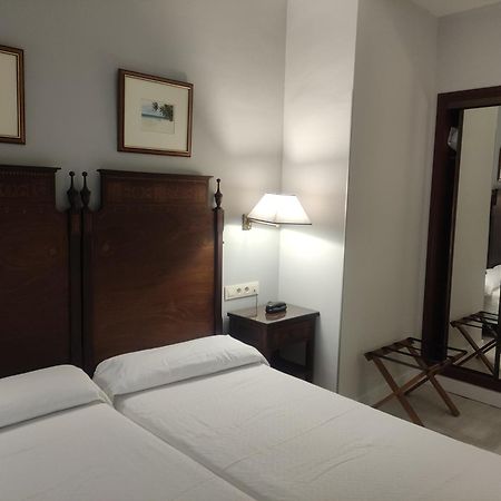 Hotel Iberia Plaza America Касерес Екстер'єр фото